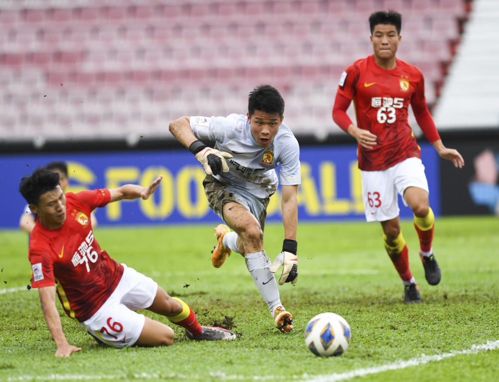 友博链接 -广州队内部会议纪要流出——赛前内部沟通，亚冠使命明确，细节决定成败(广州队与大连英博球员冲突)